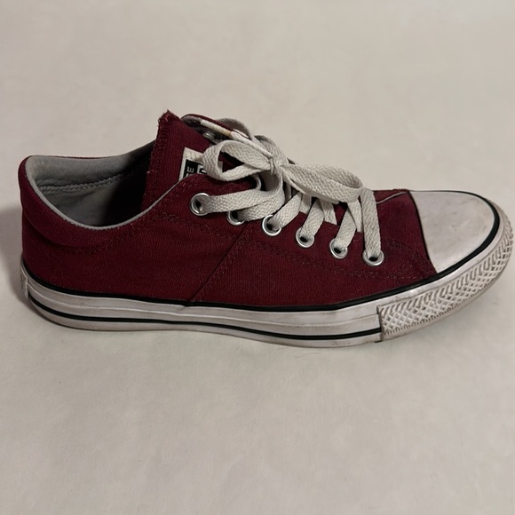 Converse All Star Sneakers Burgundy Women’s Size 8 - Picture 5 of 10